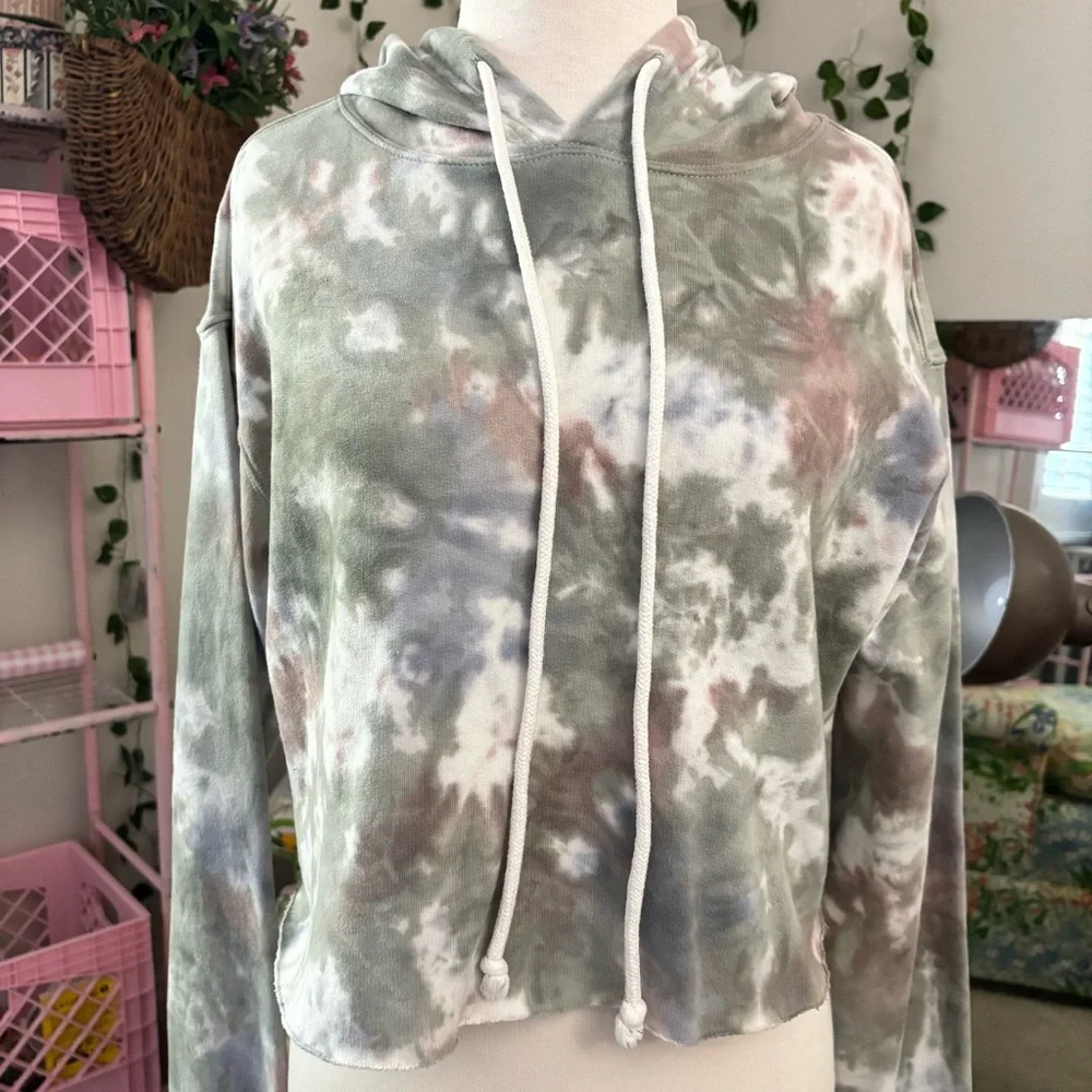 Wild Fable Tie Dye Cropped Hoodie Green Neutral Wash Soft Cozy Sweatshirt XS - Picture 3 of 4